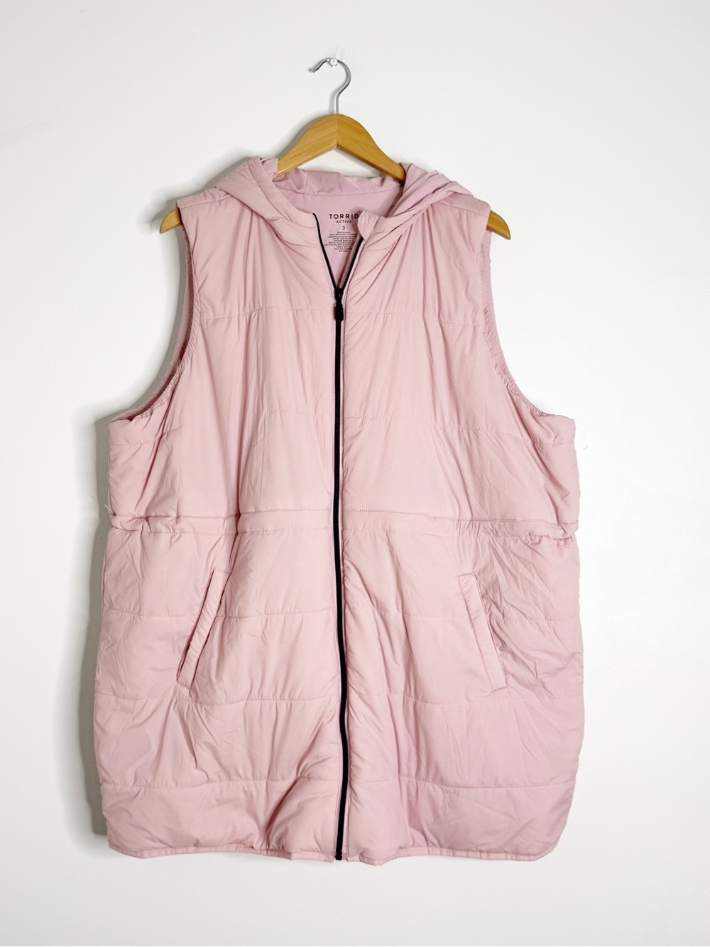 Torrid Active Pink Hooded Puffer Vest Size 3 Plus Size NWOT